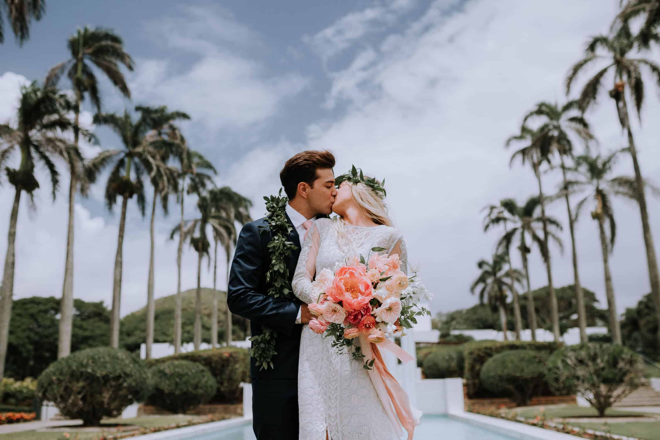 HAWAII WEDDING PHOTOGRAPHER