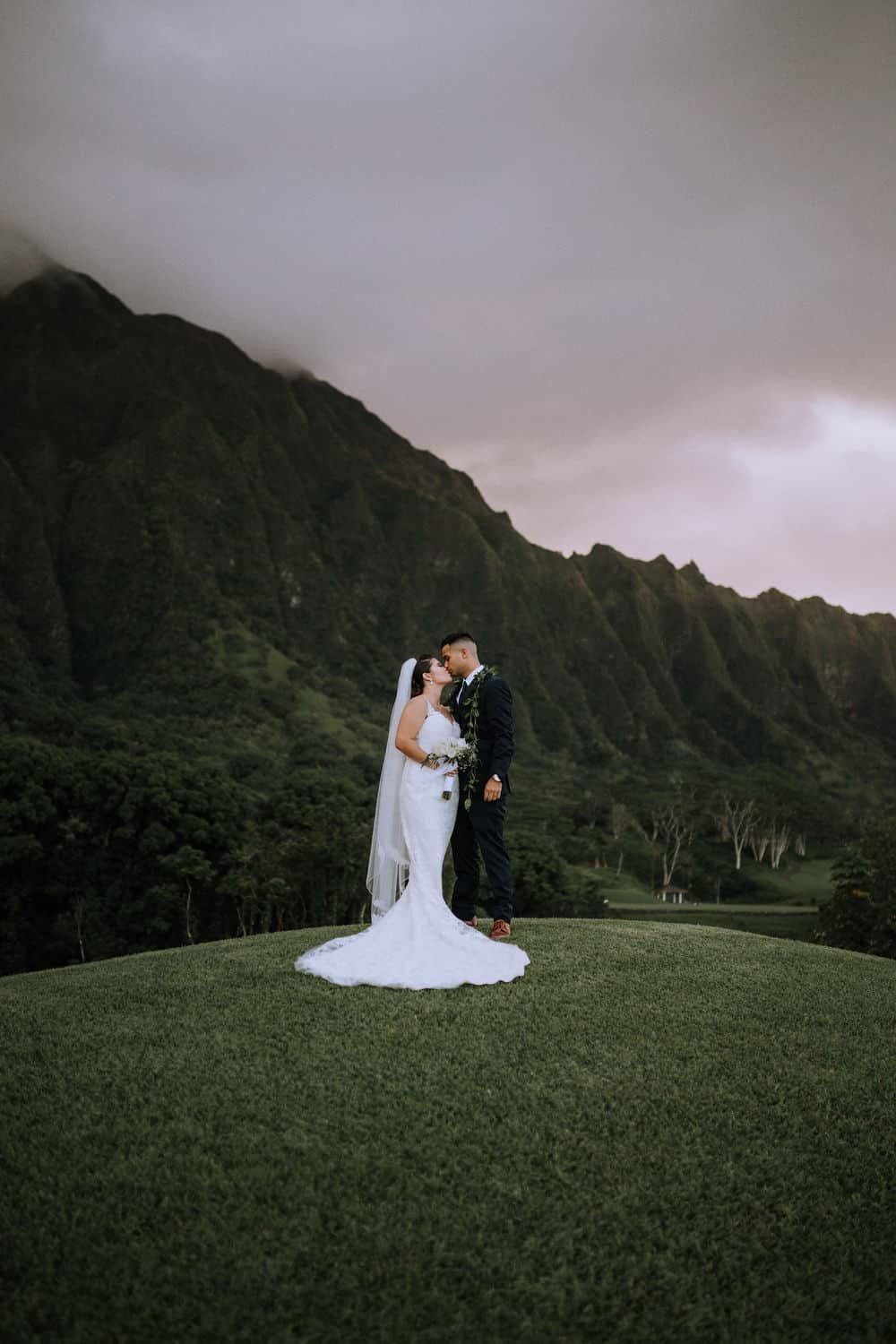 KAUAI HAWAII VENUE WEDDING PHOTOGRAPHER by Anela Benavides Photography