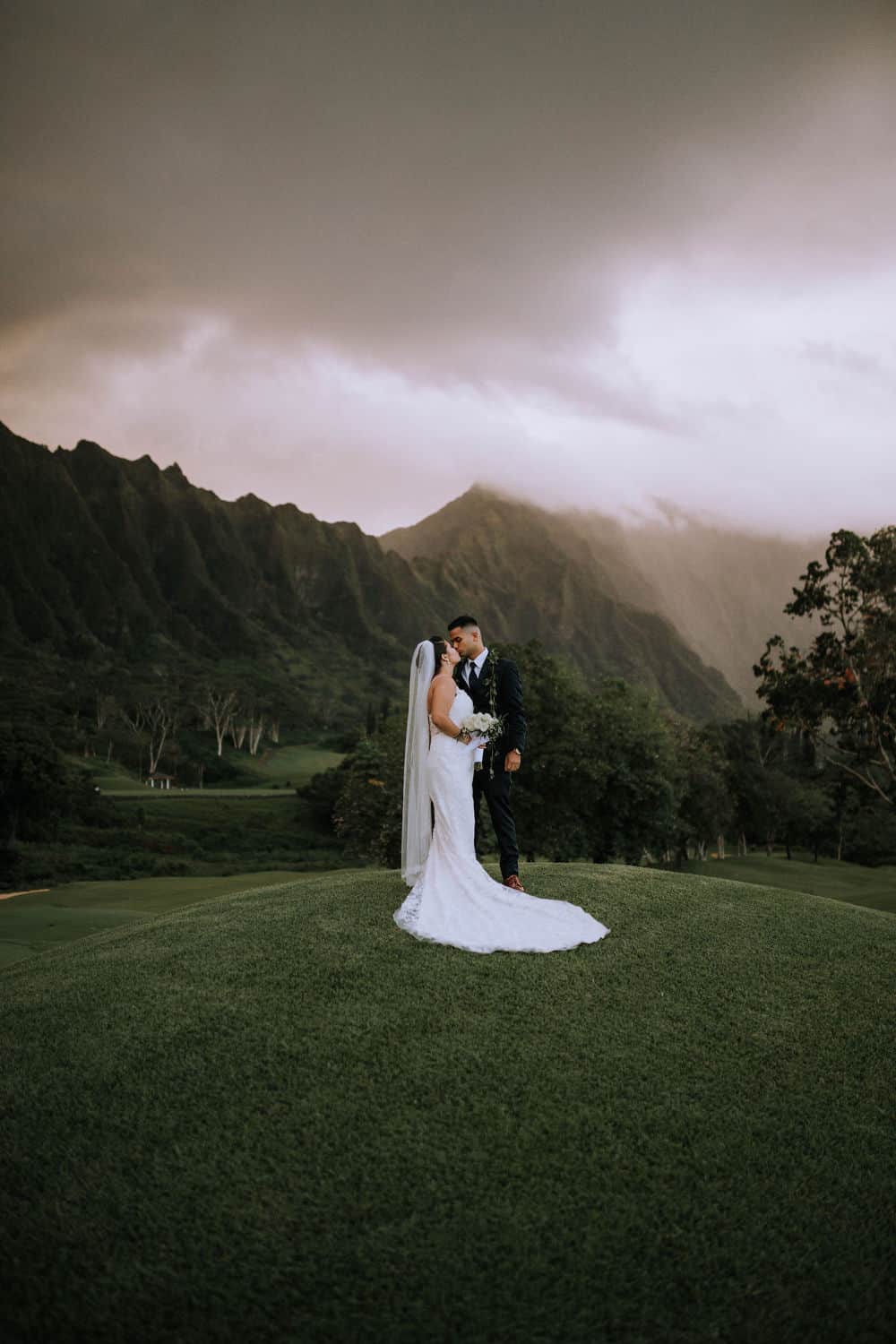 KAUAI HAWAII VENUE WEDDING PHOTOGRAPHER by Anela Benavides Photography