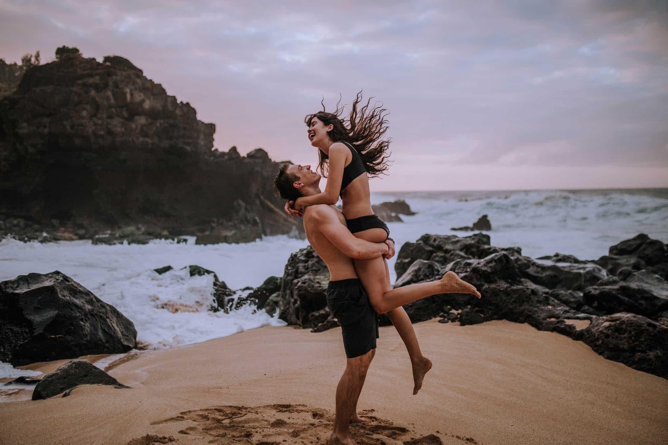 ENGAGEMENT/COUPLES PHOTOGRAPHER ON OAHU, HAWAII