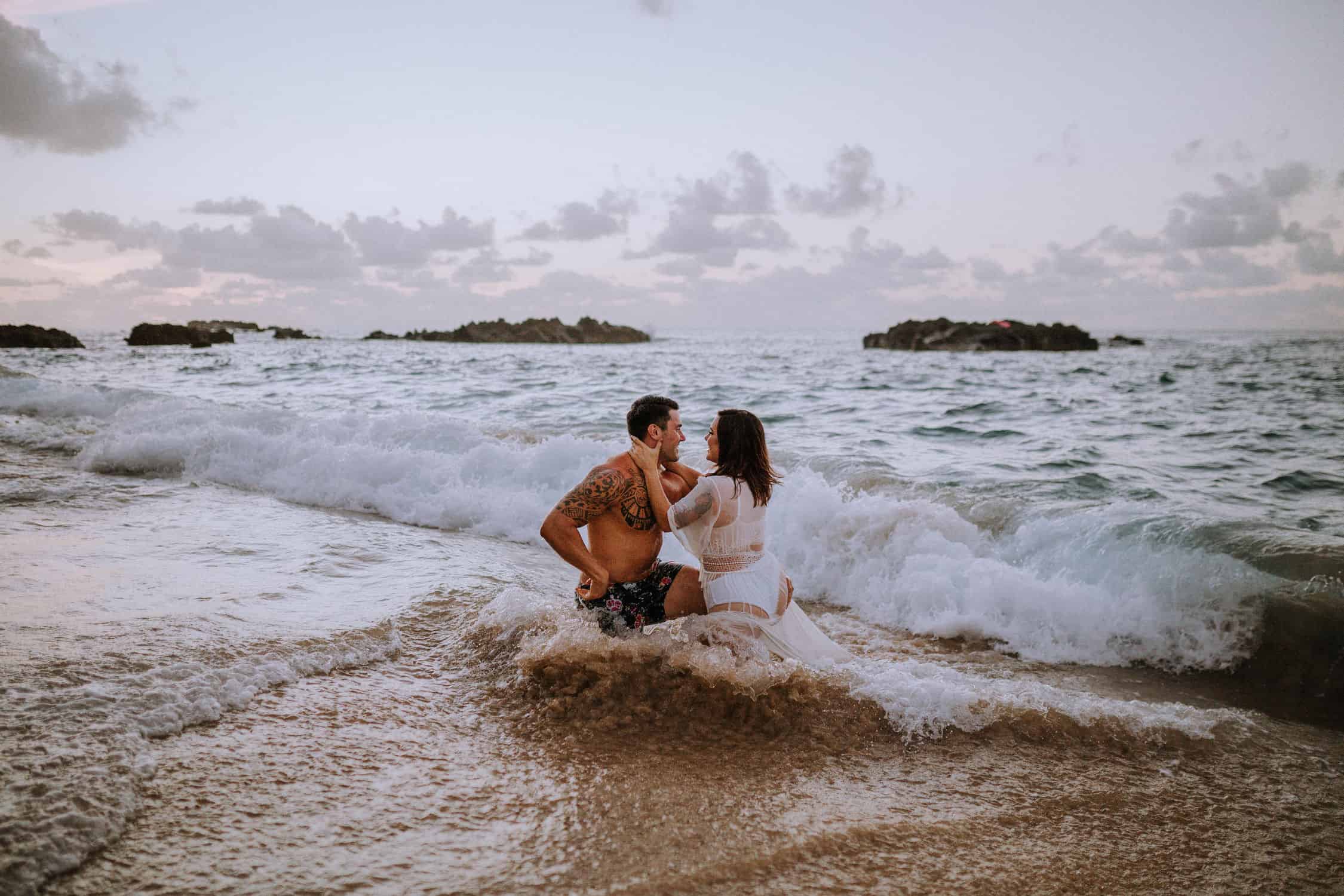 BIG ISLAND HAWAII ADVENTUROUS COUPLE PHOTOS by Anela Benavides Photography