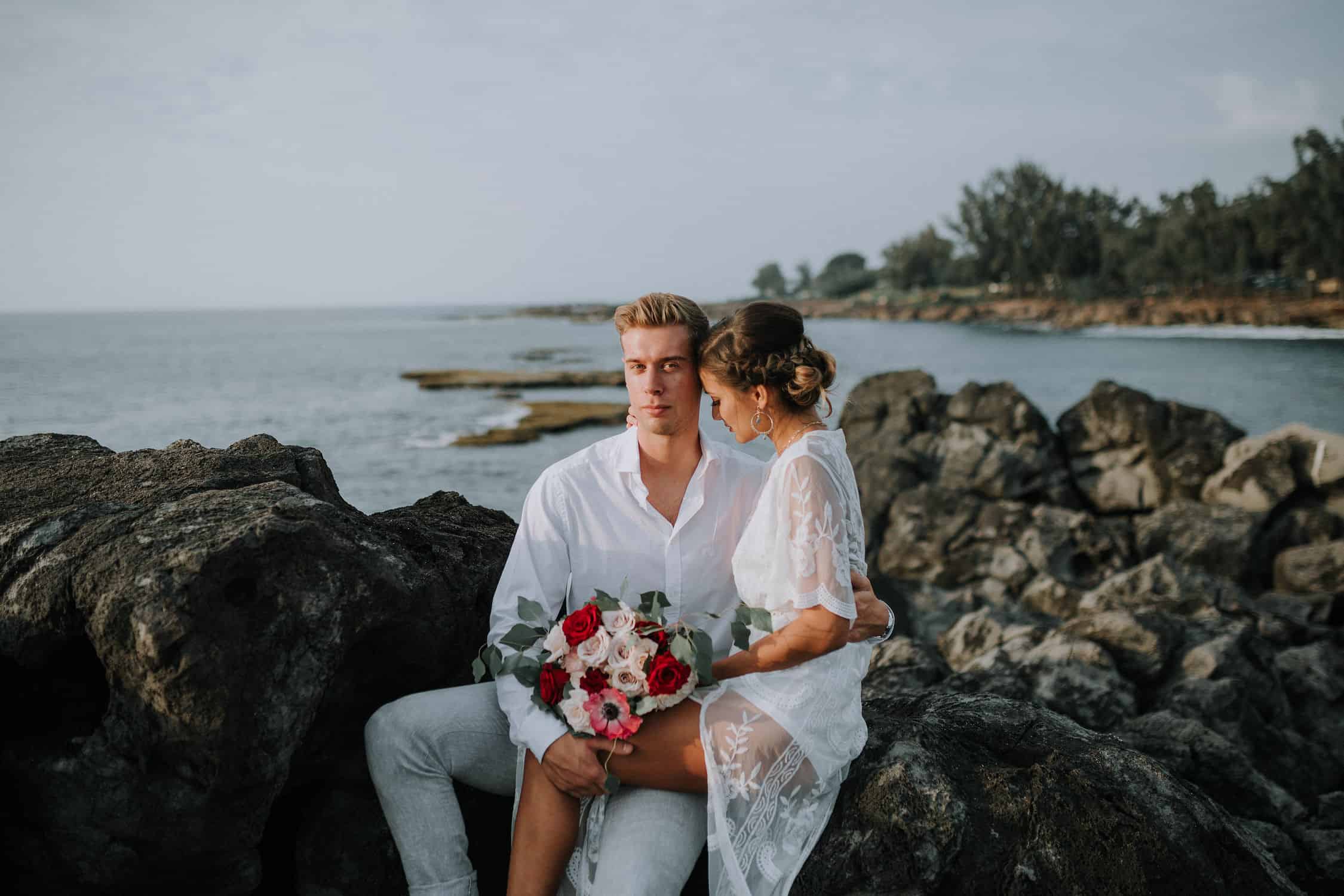 HONOLULU HAWAII BEST WEDDING PHOTOGRAPHERS
