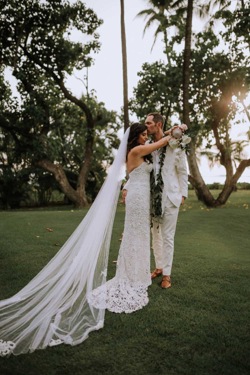 BEST WEDDING PHOTOGRAPHER ON MAUI HAWAII