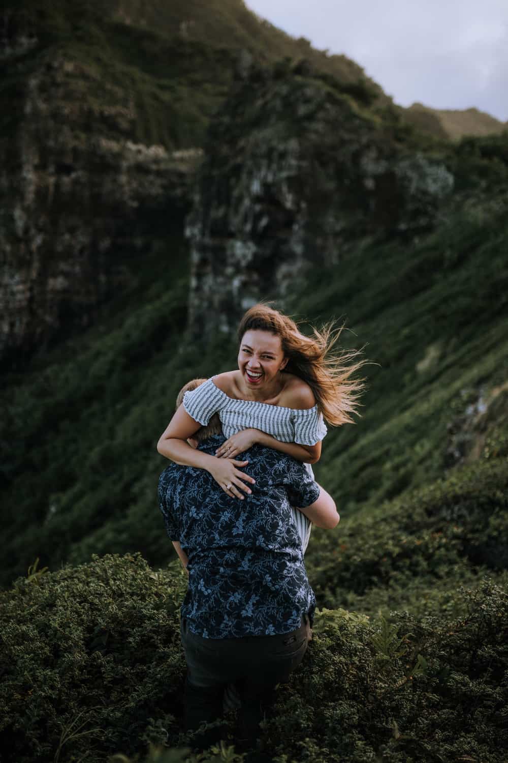 HAWAII DESTINATION WHIMSICAL COUPLES SESSION