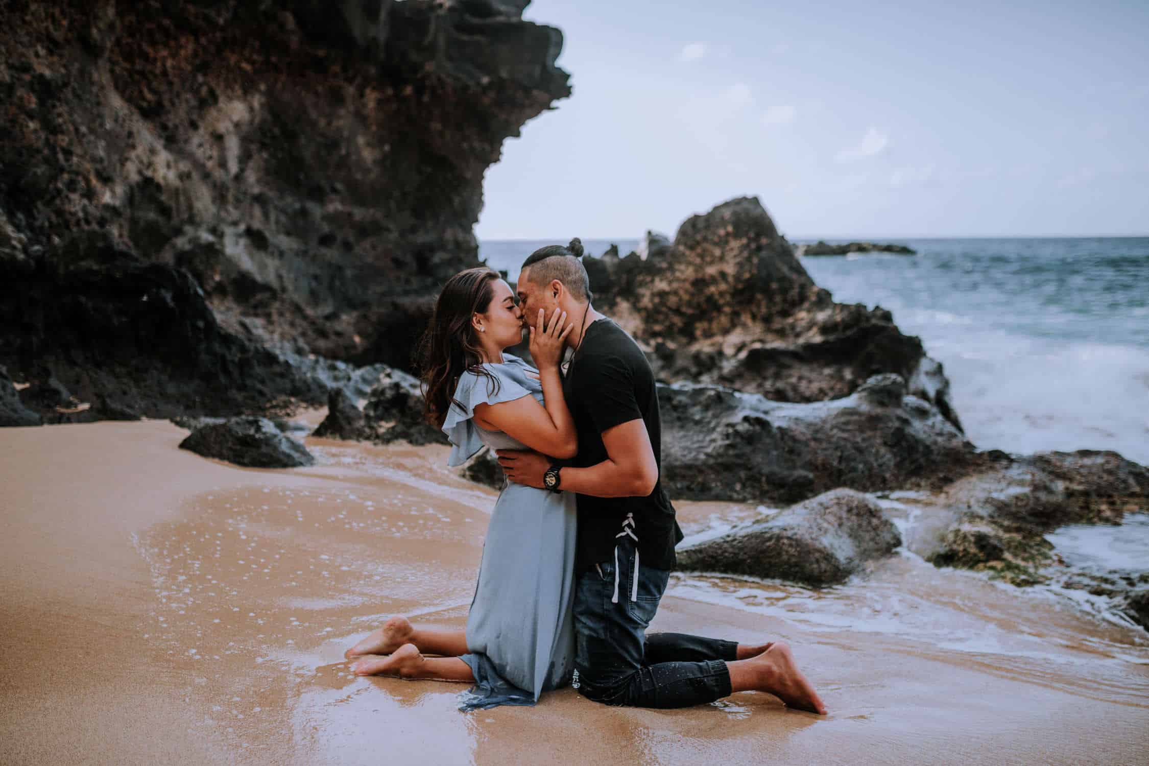 Engagement session on the coast of Oahu, Hawaii at Waimea Bay by Anela Benavides