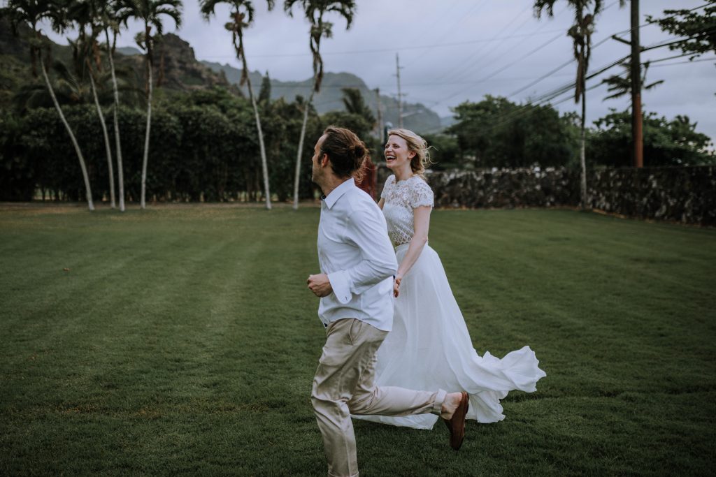 bride and groom portraits Hawaii destination elopement | Photography by Anela Benavides