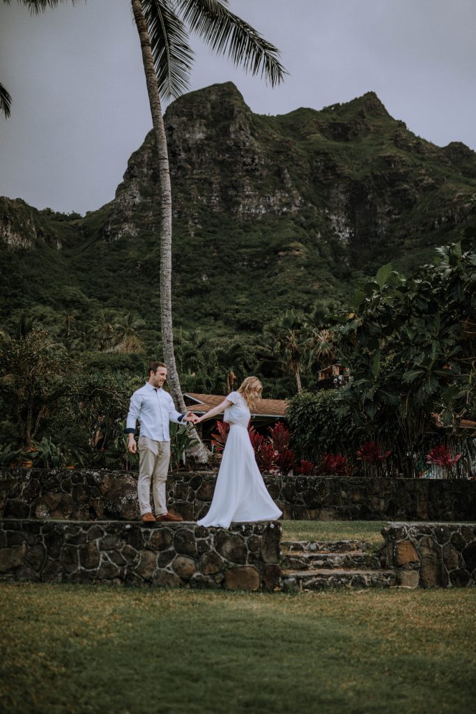 bride and groom portraits Hawaii destination elopement | Photography by Anela Benavides