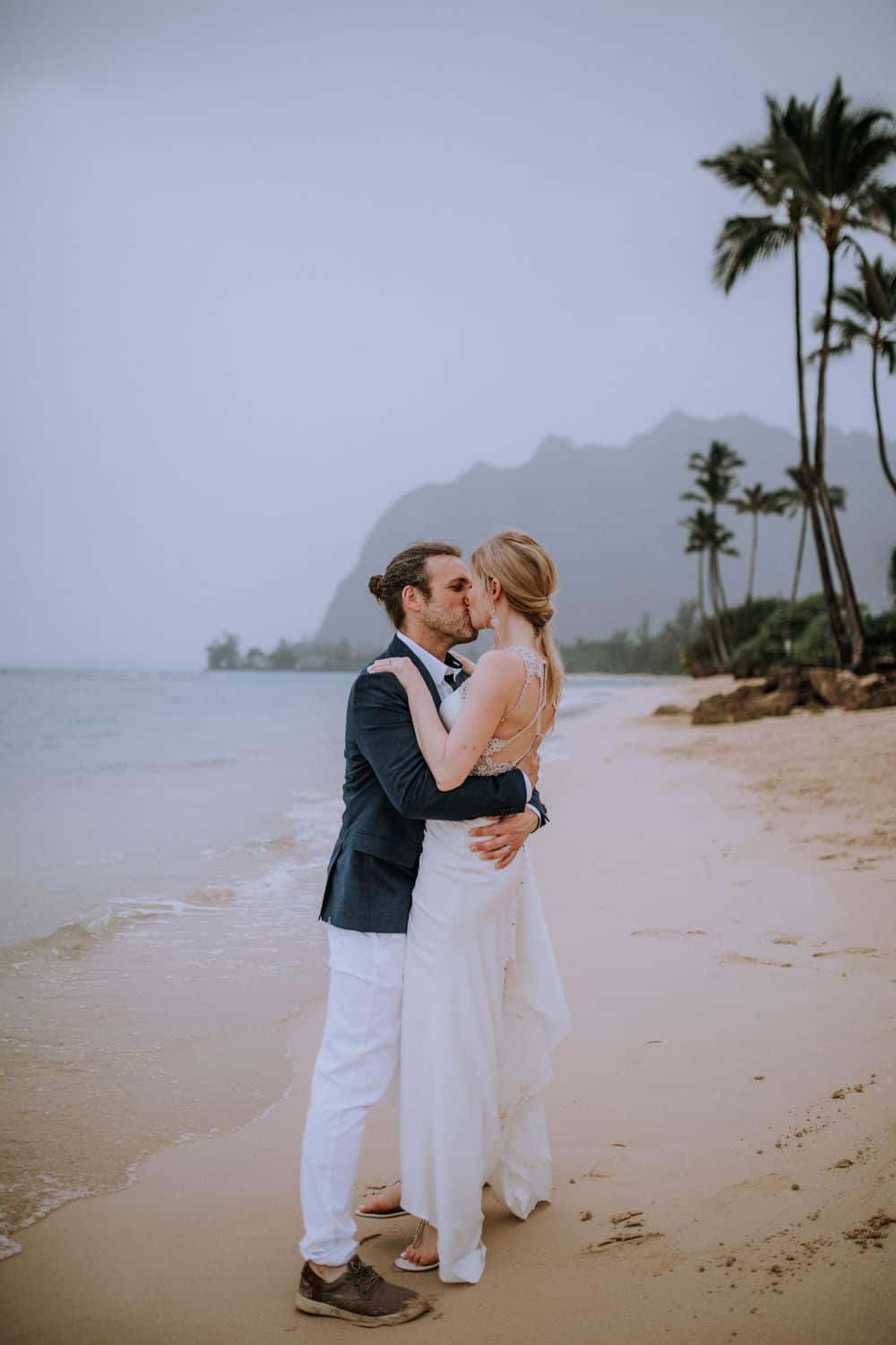 bride and groom portraits Hawaii destination elopement | Photography by Anela Benavides