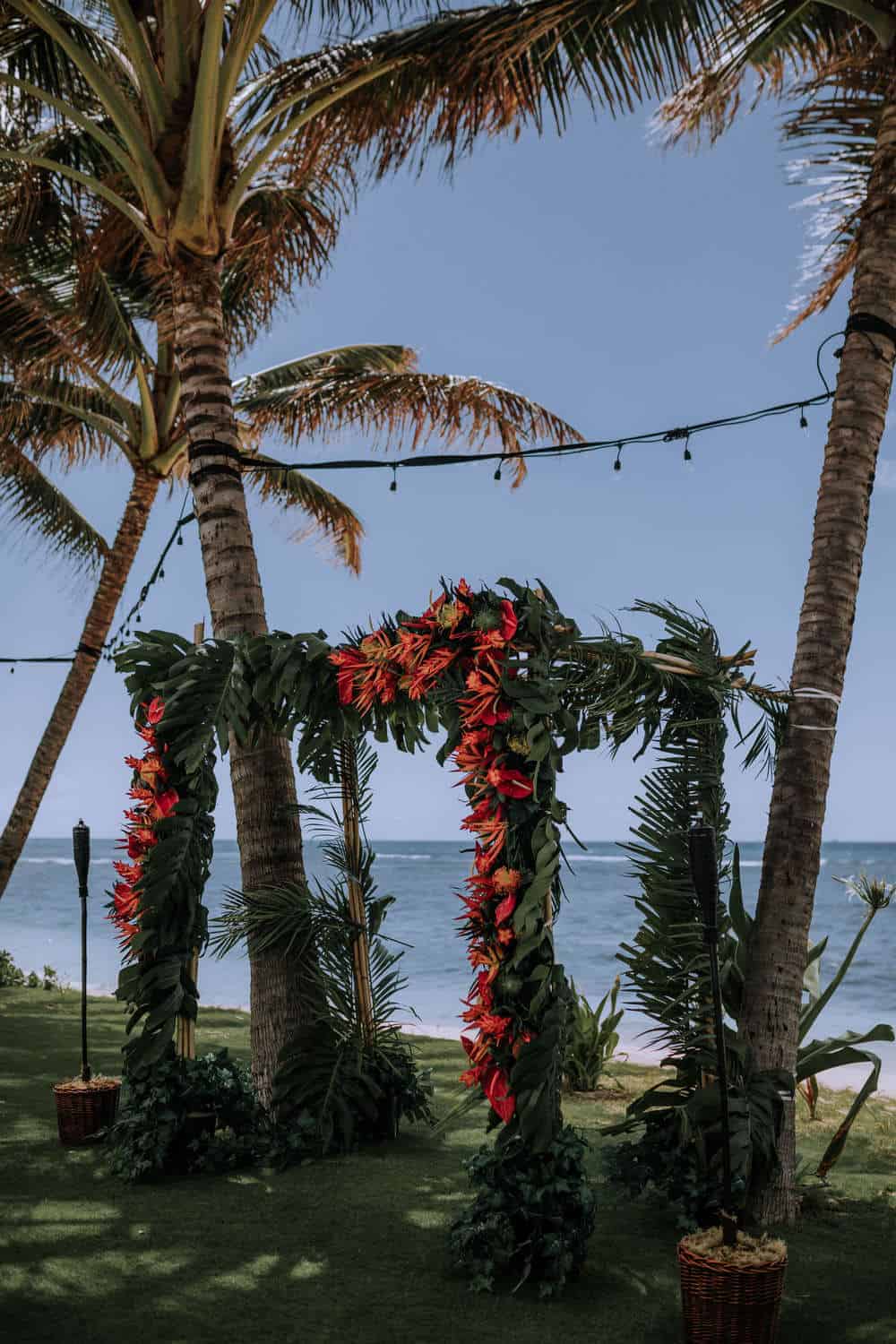 hawaii wedding details and decor