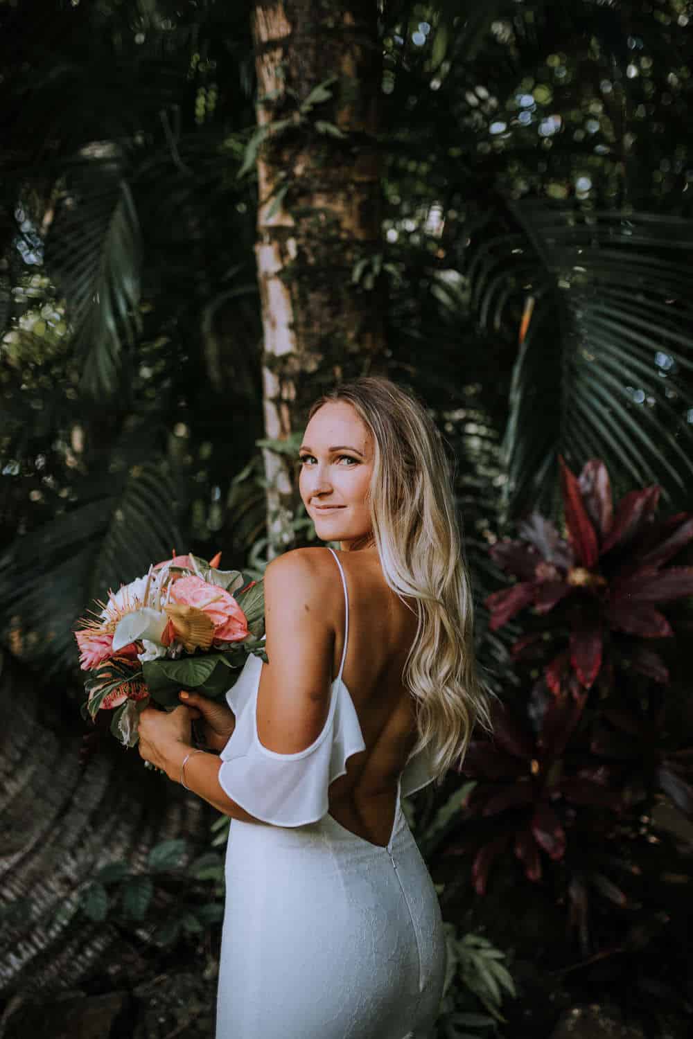 Budgeting tips for wedding/elopement by Anela Benavides, Hawaii based photographer
