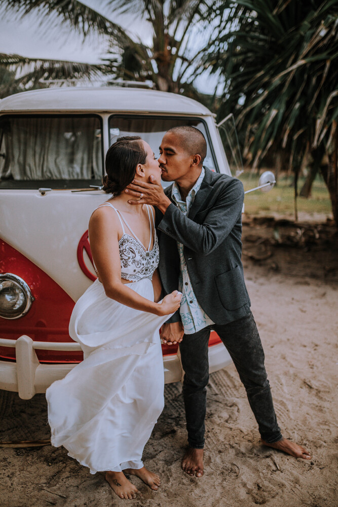 How to Elope on Oahu, Hawaii by Anela Benavides Photography. Includes posing inspiration for an elopement & elopement planning tips. Book your couples session and browse the blog for more inspiration #elopement #photography #elopementphotography #Hawaiiphotographer #tipsforphotographers