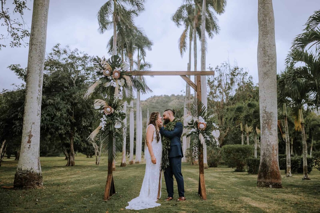 Top 5 Oahu Hawaii Wedding Venues - Anela Benavides