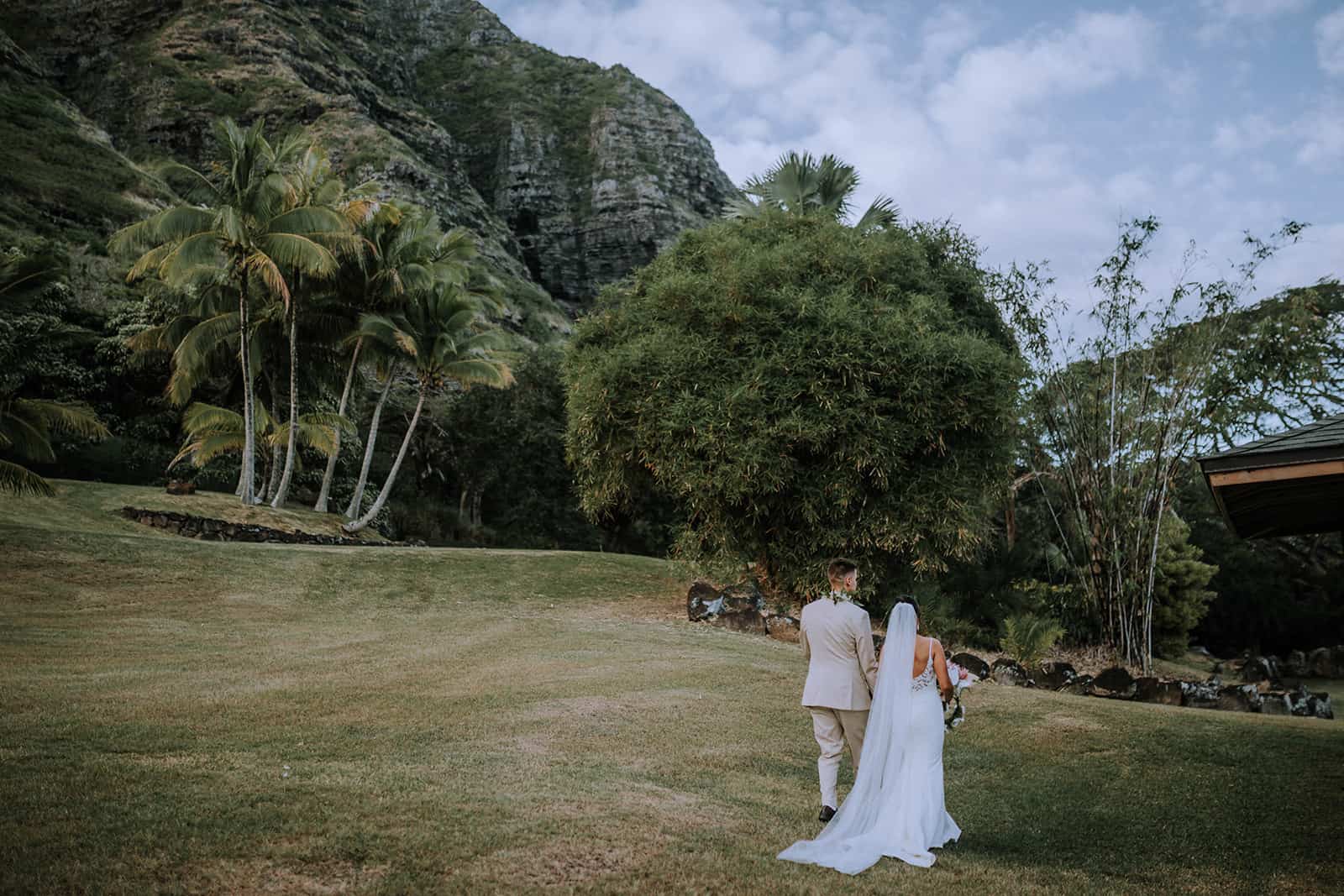 PALIKU GARDENS-KUALOA: Oahu hawaii wedding venue