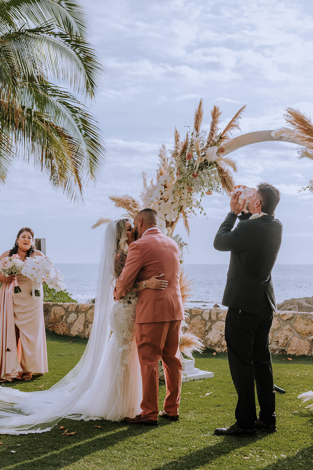 hawaii wedding, hawaii wedding photographer, luxury wedding