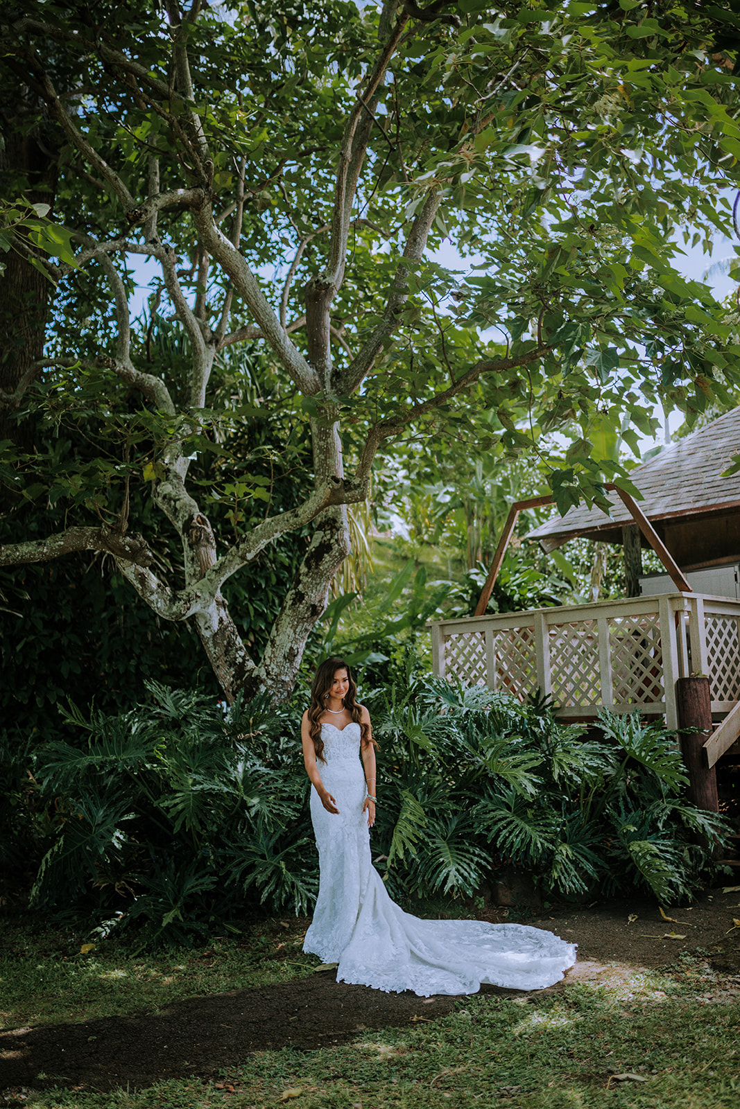 He'eia state park outdoor tropical Hawaii wedding venue luxury wedding photographer