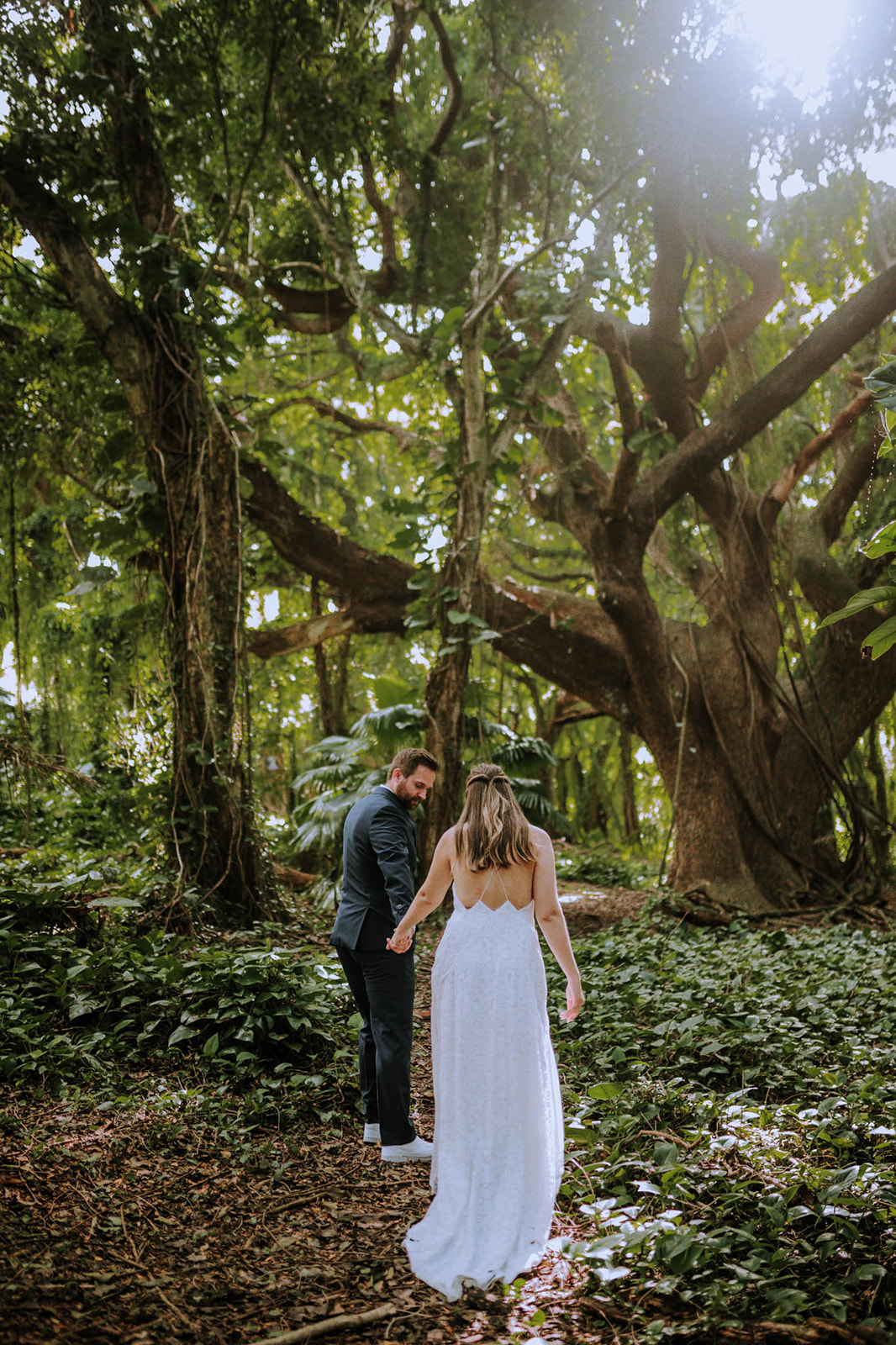 destination maui elopement, hawaii wedding photographer, tropical destination wedding